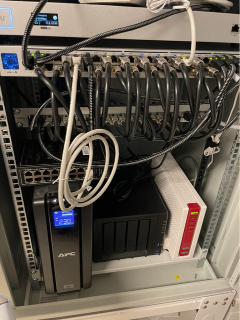 CASE SPOTLIGHT: How WIWAV Industrial Switches Power the Core of M Corporation’s Intelligent Mobile Surveillance System